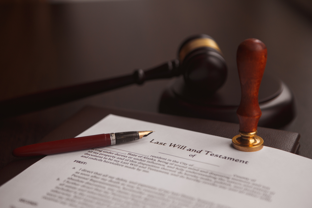 ESTATE PROBATE: HOW LONG TO KEEP AN ESTATE OPEN AFTER DEATH